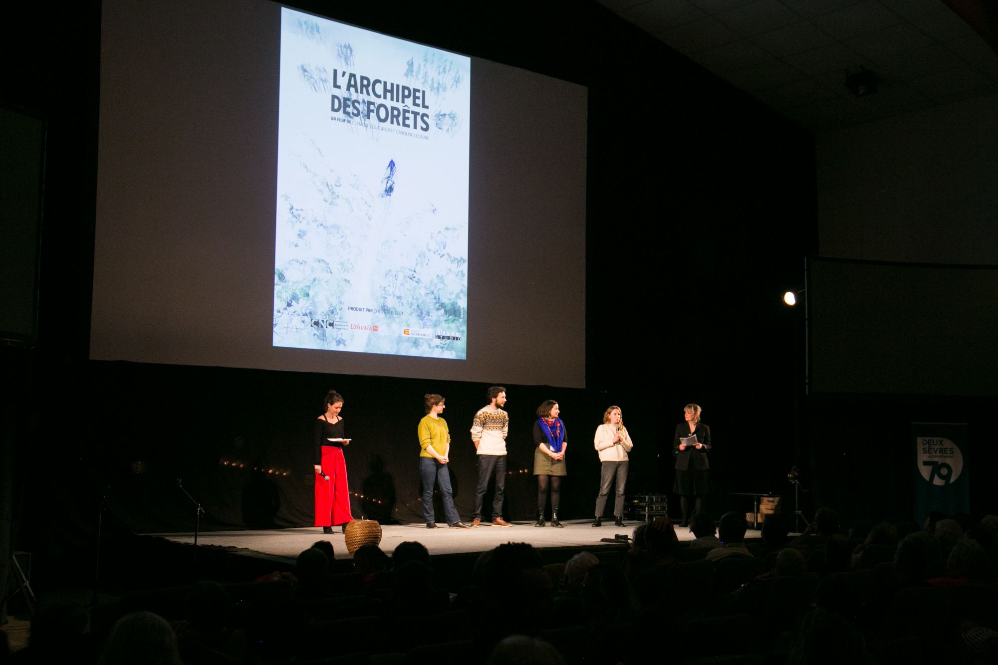 Prix film nature pour "L'Archipels des forêts" par Caroline Lelièvre et Clément Couturier, remis par Ushuaia TV en 2023 au Festival de Ménigoute